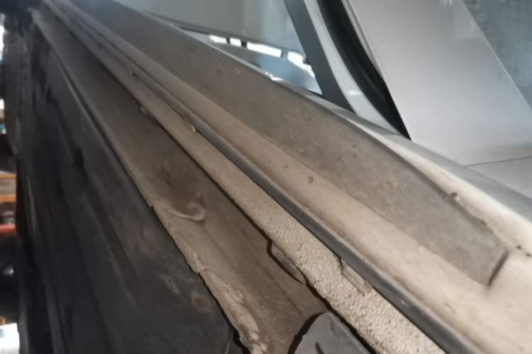 Used Lynk & Co 03 2021 1.5TD DCT Jing Champion Edition Right Side Sill