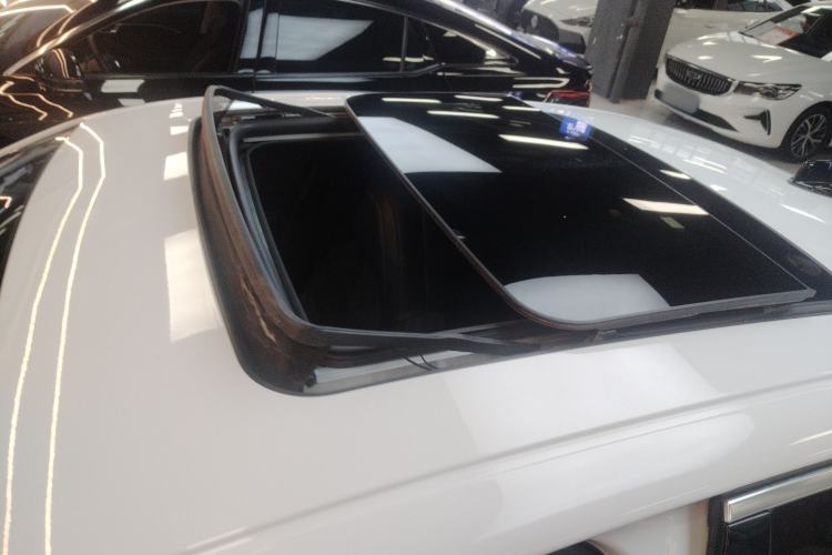 Used Lynk & Co 03 2021 1.5TD DCT JingPlus Roof