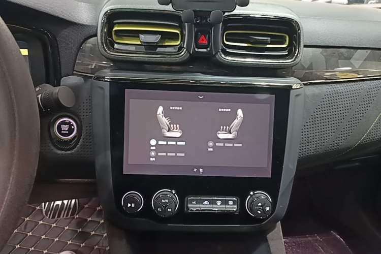 Used Lynk & Co 03 2021 03+ 2.0TD Automatic Wind-Chasing Edition Audio And AC Panel
