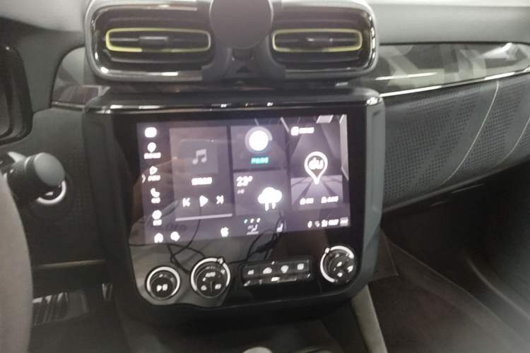 Used Lynk & Co 03 2021 03+ 2.0TD Automatic Wind-Chasing Edition Audio And AC Panel