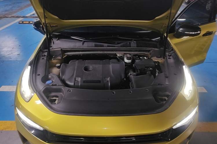 Used Lynk & Co 03 2021 03+ 2.0TD Automatic Wind-Chasing Edition Engine Bay