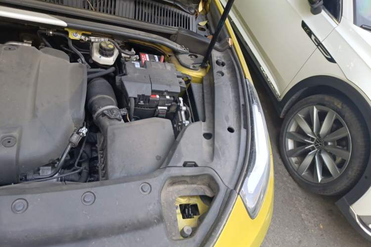 Used Lynk & Co 03 2021 03+ 2.0TD Automatic Wind-Chasing Edition Engine Bay Left