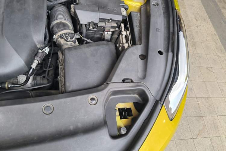 Used Lynk & Co 03 2021 03+ 2.0TD Automatic Wind-Chasing Edition Engine Bay Left