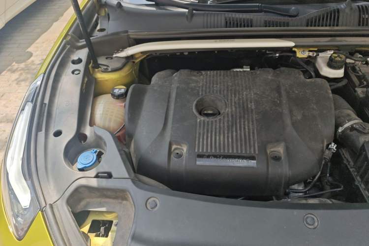 Used Lynk & Co 03 2021 03+ 2.0TD Automatic Wind-Chasing Edition Engine Bay Right