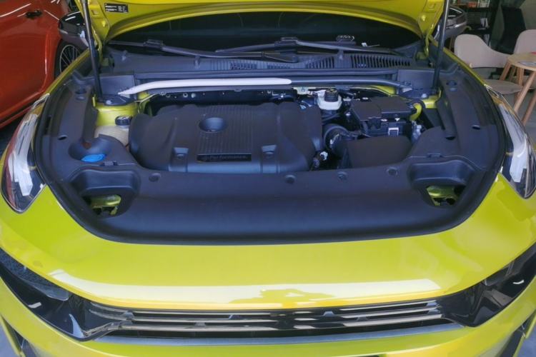 Used Lynk & Co 03 2021 03+ 2.0TD Automatic Wind-Chasing Edition Engine Bay