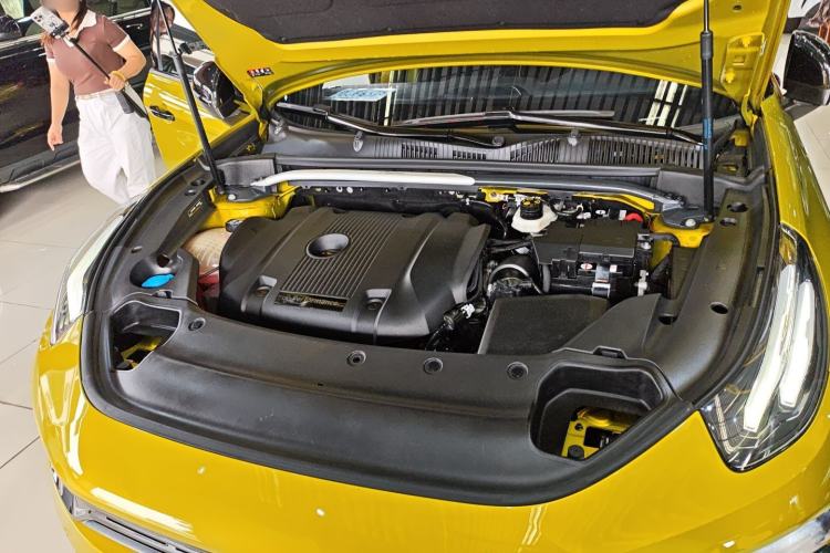 Used Lynk & Co 03 2021 03+ 2.0TD Automatic Wind-Chasing Edition Engine Bay