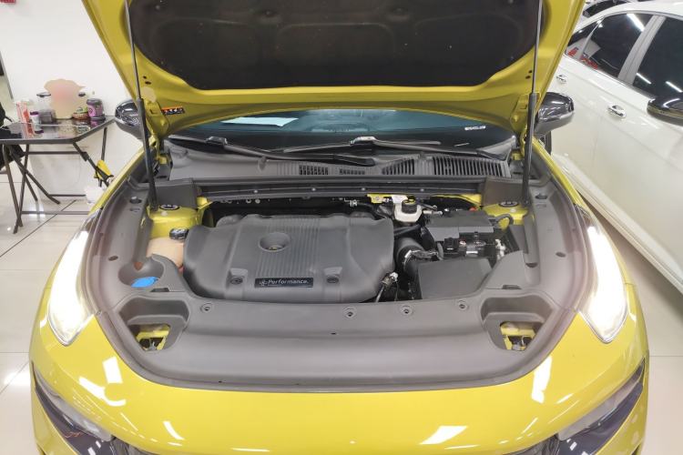 Used Lynk & Co 03 2021 03+ 2.0TD Automatic Wind-Chasing Edition Engine Bay