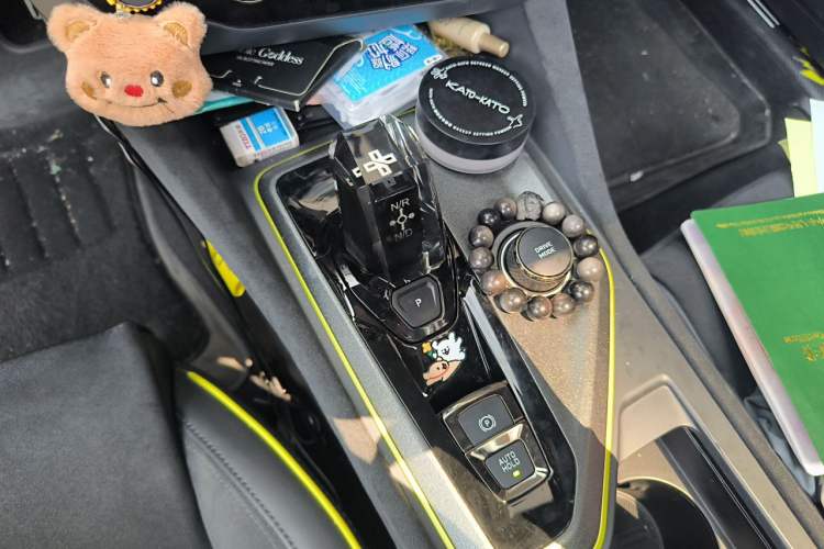 Used Lynk & Co 03 2021 03+ 2.0TD Automatic Wind-Chasing Edition Gear Lever