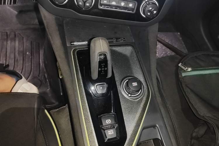 Used Lynk & Co 03 2021 03+ 2.0TD Automatic Wind-Chasing Edition Gear Lever
