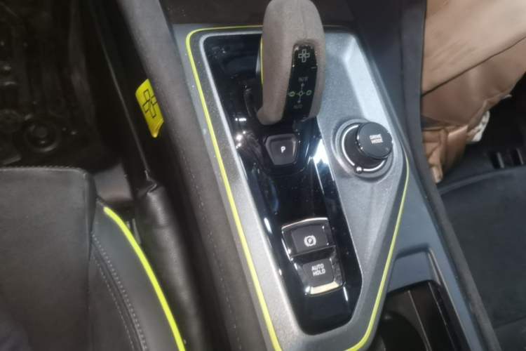 Used Lynk & Co 03 2021 03+ 2.0TD Automatic Wind-Chasing Edition Gear Lever