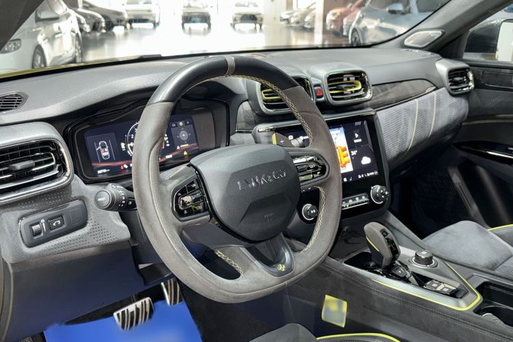 Used Lynk & Co 03 2021 03+ 2.0TD Automatic Wind-Chasing Edition Interior 2