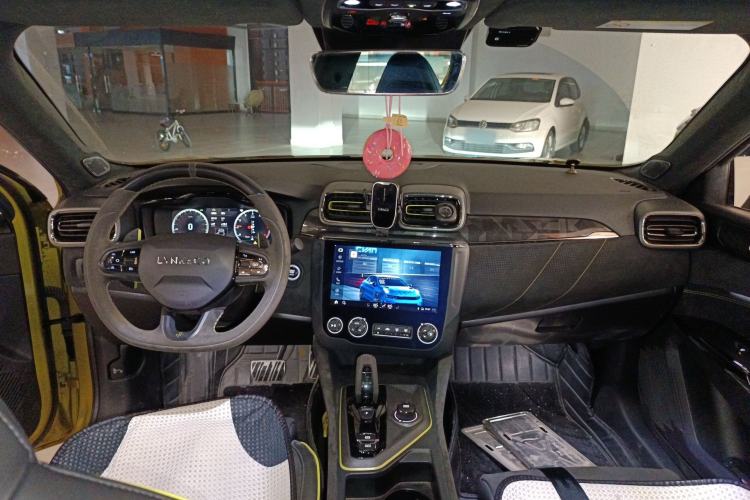 Used Lynk & Co 03 2021 03+ 2.0TD Automatic Wind-Chasing Edition Interior 2