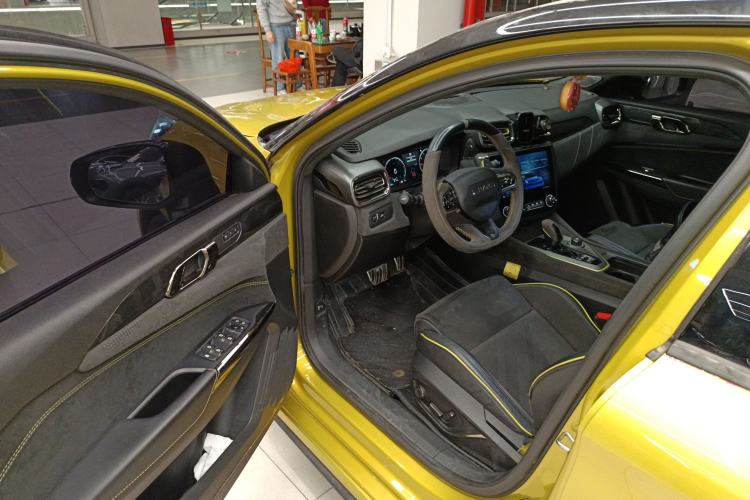 Used Lynk & Co 03 2021 03+ 2.0TD Automatic Wind-Chasing Edition Interior 3