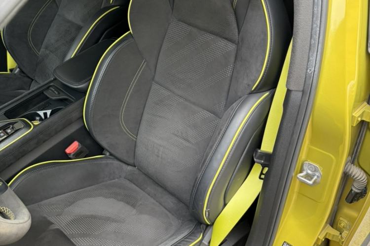 Used Lynk & Co 03 2021 03+ 2.0TD Automatic Wind-Chasing Edition Interior 9