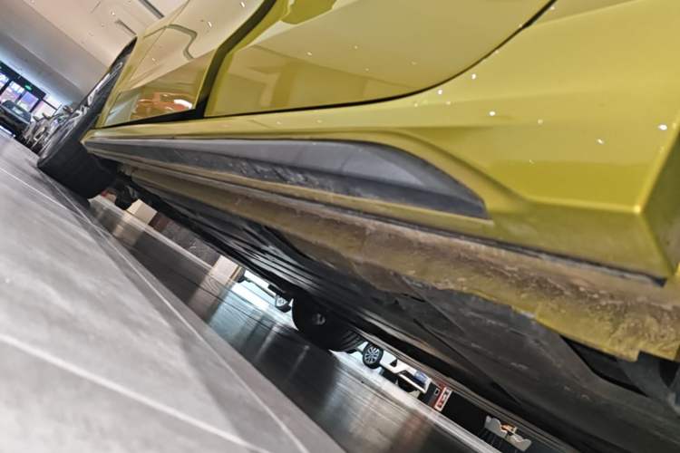 Used Lynk & Co 03 2021 03+ 2.0TD Automatic Wind-Chasing Edition Left Side Sill