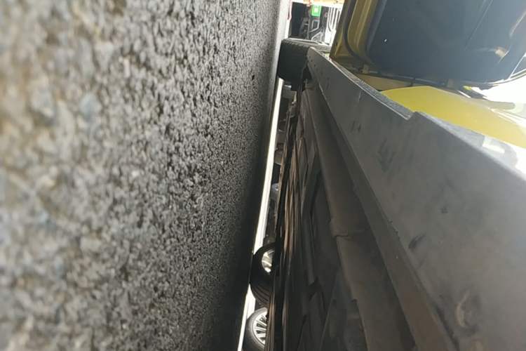 Used Lynk & Co 03 2021 03+ 2.0TD Automatic Wind-Chasing Edition Left Side Sill