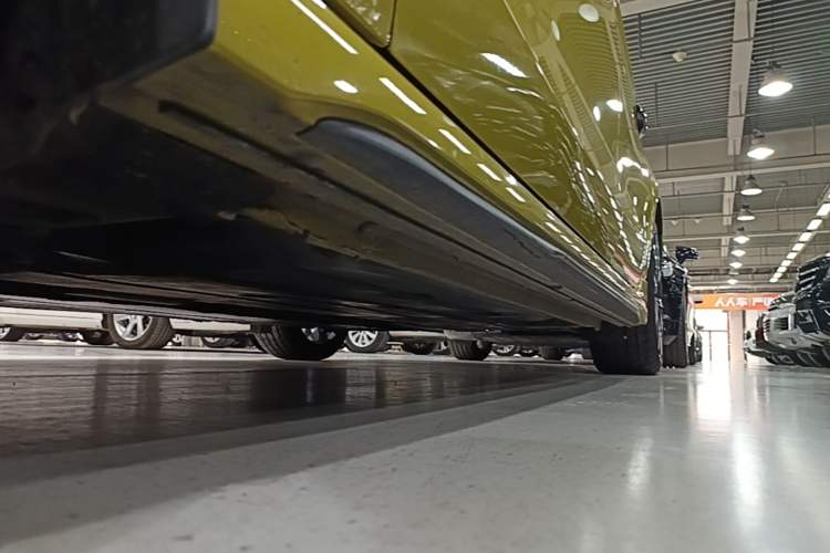Used Lynk & Co 03 2021 03+ 2.0TD Automatic Wind-Chasing Edition Left Side Sill