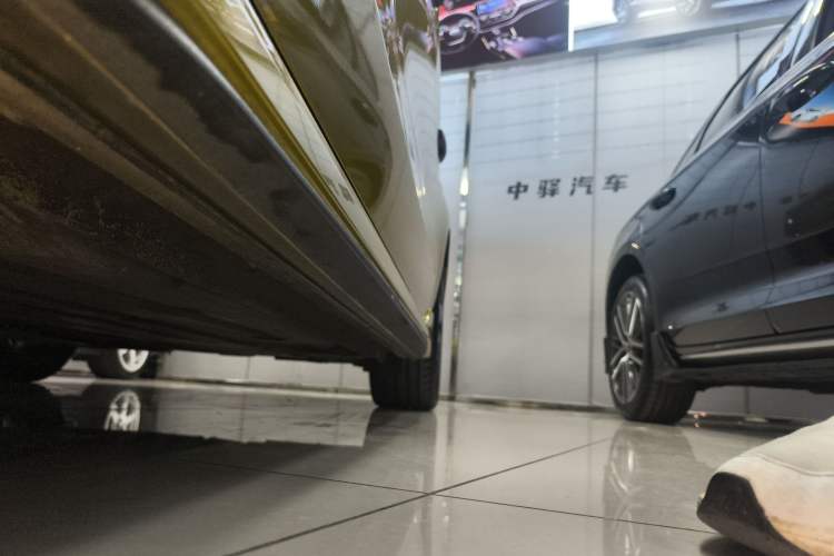 Used Lynk & Co 03 2021 03+ 2.0TD Automatic Wind-Chasing Edition Left Side Sill