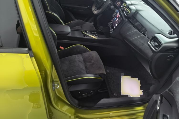 Used Lynk & Co 03 2021 03+ 2.0TD Automatic Wind-Chasing Edition Right Front Seat