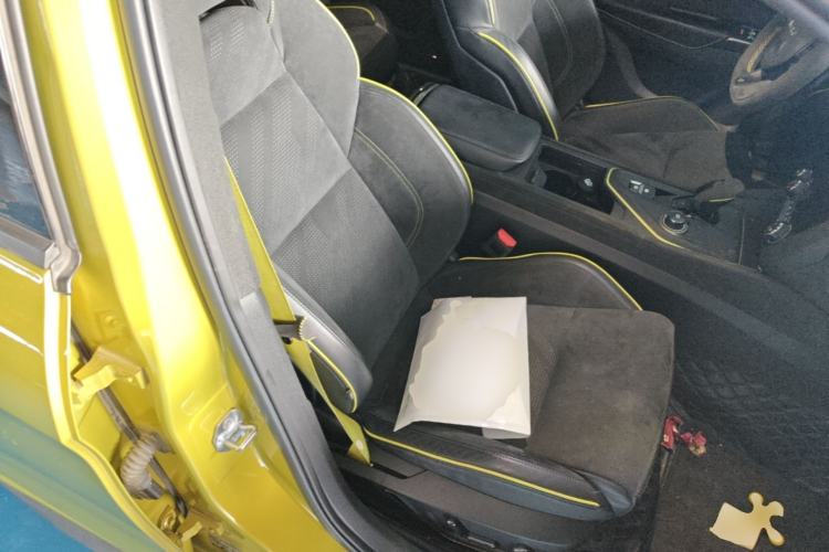 Used Lynk & Co 03 2021 03+ 2.0TD Automatic Wind-Chasing Edition Right Front Seat
