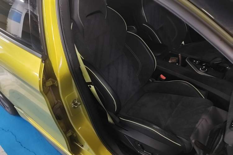 Used Lynk & Co 03 2021 03+ 2.0TD Automatic Wind-Chasing Edition Right Front Seat
