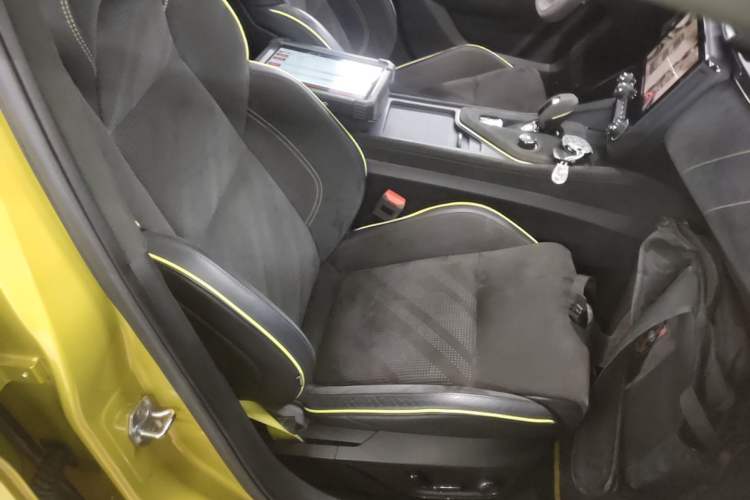 Used Lynk & Co 03 2021 03+ 2.0TD Automatic Wind-Chasing Edition Right Front Seat