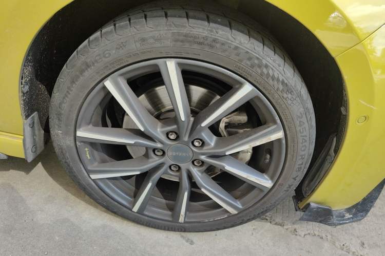 Used Lynk & Co 03 2021 03+ 2.0TD Automatic Wind-Chasing Edition Right Front Wheel Hub