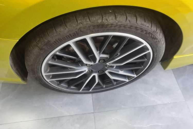 Used Lynk & Co 03 2021 03+ 2.0TD Automatic Wind-Chasing Edition Right Rear Wheel Hub