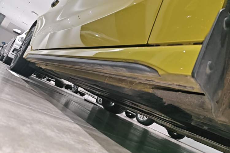 Used Lynk & Co 03 2021 03+ 2.0TD Automatic Wind-Chasing Edition Right Side Sill