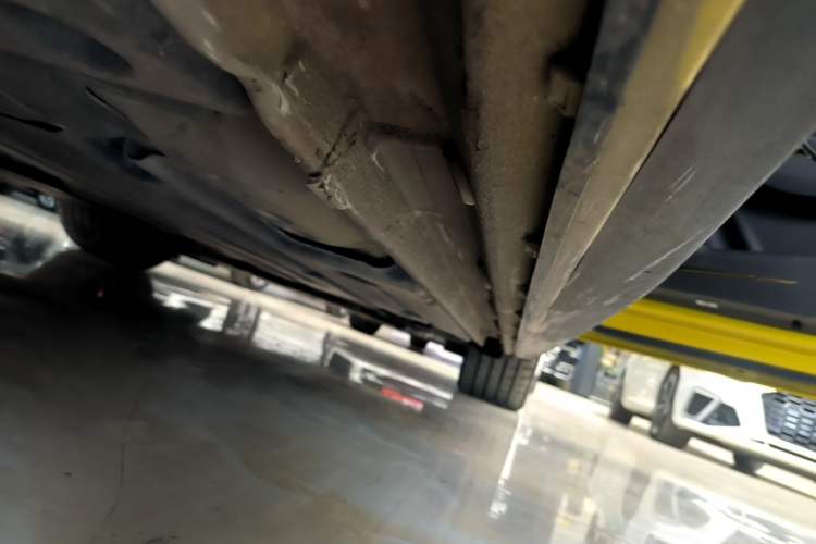 Used Lynk & Co 03 2021 03+ 2.0TD Automatic Wind-Chasing Edition Right Side Sill