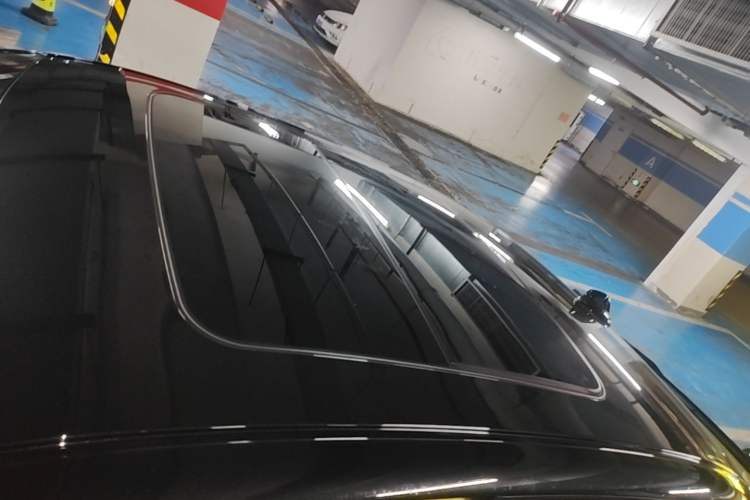 Used Lynk & Co 03 2021 03+ 2.0TD Automatic Wind-Chasing Edition Roof