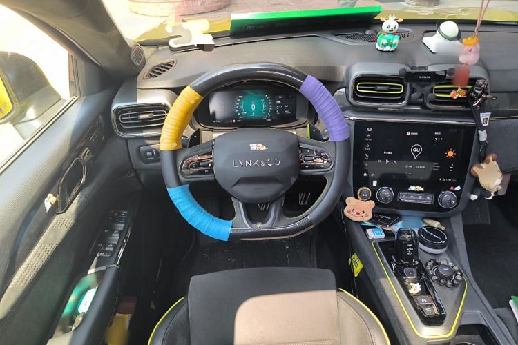 Used Lynk & Co 03 2021 03+ 2.0TD Automatic Wind-Chasing Edition Steering Wheel
