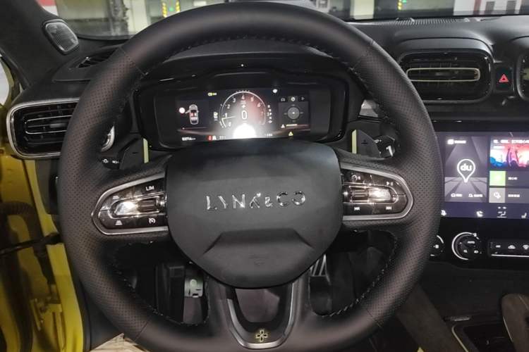 Used Lynk & Co 03 2021 03+ 2.0TD Automatic Wind-Chasing Edition Steering Wheel