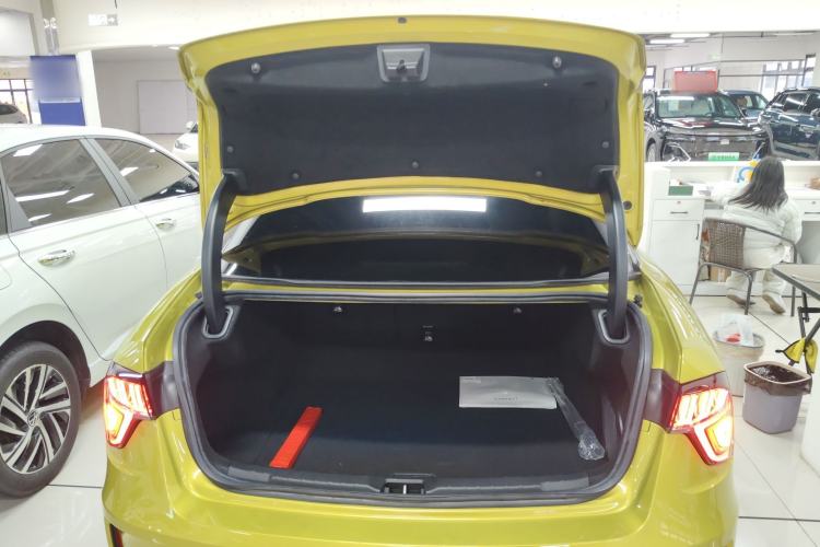 Used Lynk & Co 03 2021 03+ 2.0TD Automatic Wind-Chasing Edition Trunk