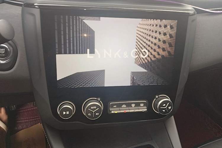 Used Lynk & Co 03 2022 2.0TD DCT JingPro Audio And AC Panel