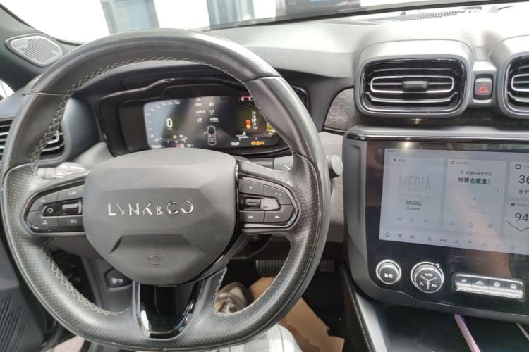 Used Lynk & Co 03 2022 1.5TD DCT JingPro Center Console