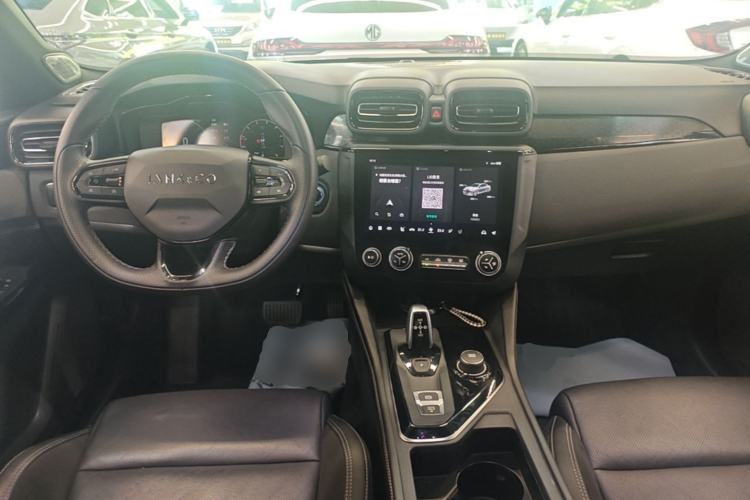 Used Lynk & Co 03 2022 2.0TD DCT JingPro Center Console
