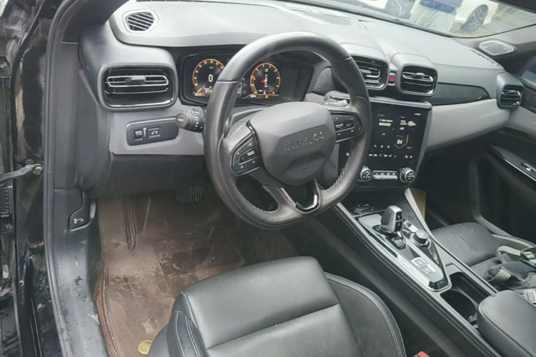 Used Lynk & Co 03 2022 2.0TD DCT JingPro Center Console