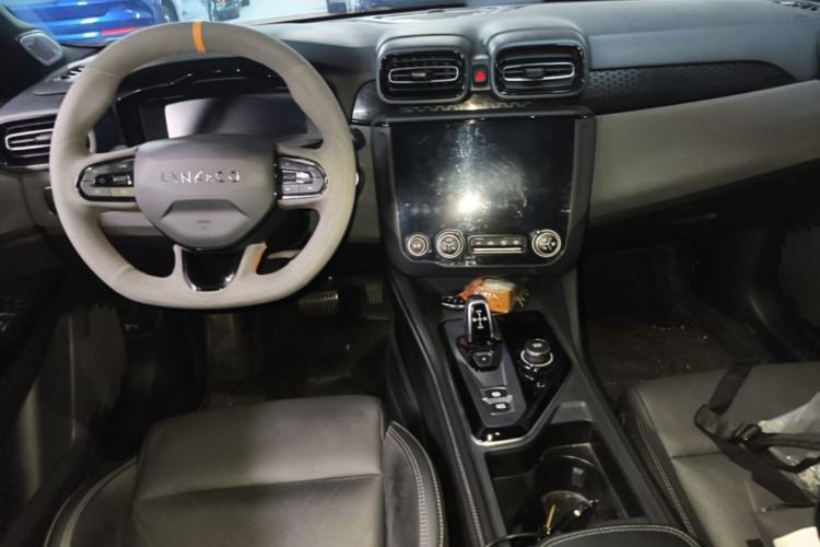 Used Lynk & Co 03 2022 1.5TD DCT JingPro Center Console