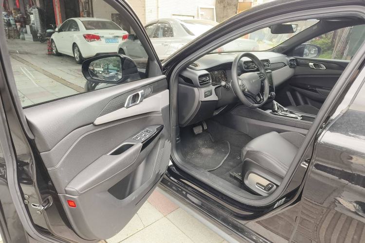 Used Lynk & Co 03 2022 1.5TD DCT JingPlus Driver Seat