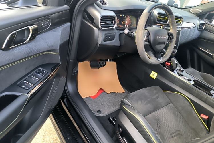 Used Lynk & Co 03 2022 03+ 2.0TD Automatic Performance Package Driver Seat
