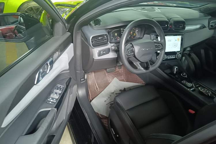 Used Lynk & Co 03 2022 2.0TD DCT GenioPlus Driver Seat