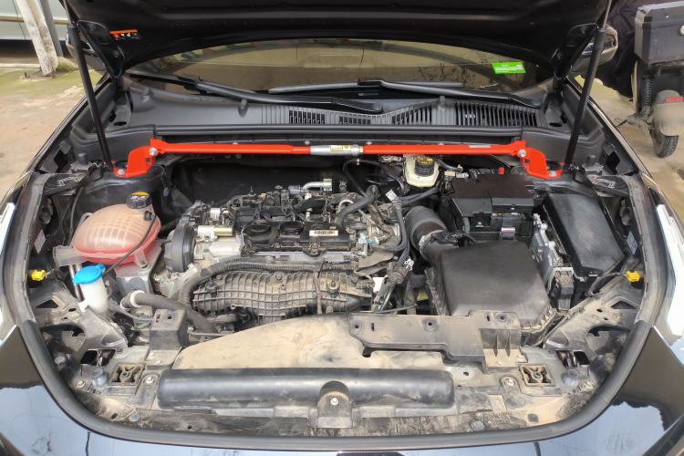 Used Lynk & Co 03 2022 2.0TD DCT JingPro Engine Bay