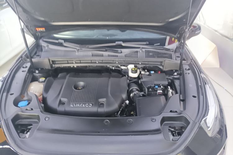 Used Lynk & Co 03 2022 2.0TD DCT JingPro Engine Bay