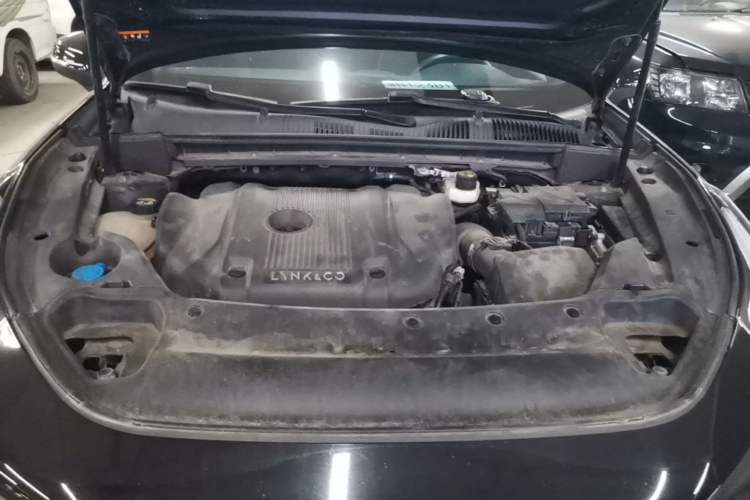 Used Lynk & Co 03 2022 2.0TD DCT JingPro Engine Bay