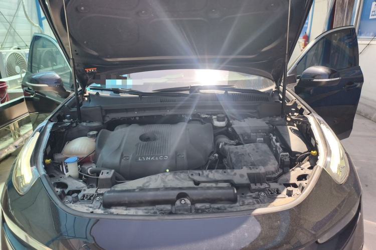 Used Lynk & Co 03 2022 2.0TD DCT JingPro Engine Bay