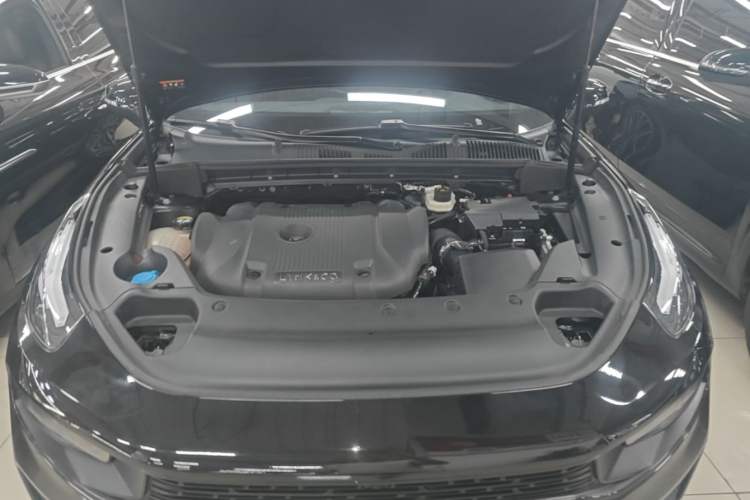 Used Lynk & Co 03 2022 2.0TD DCT GenioPlus Engine Bay