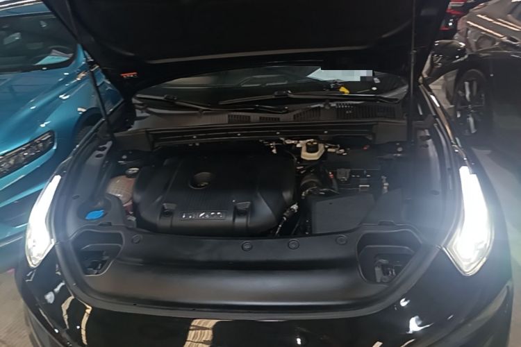 Used Lynk & Co 03 2022 2.0TD DCT JingPro Engine Bay