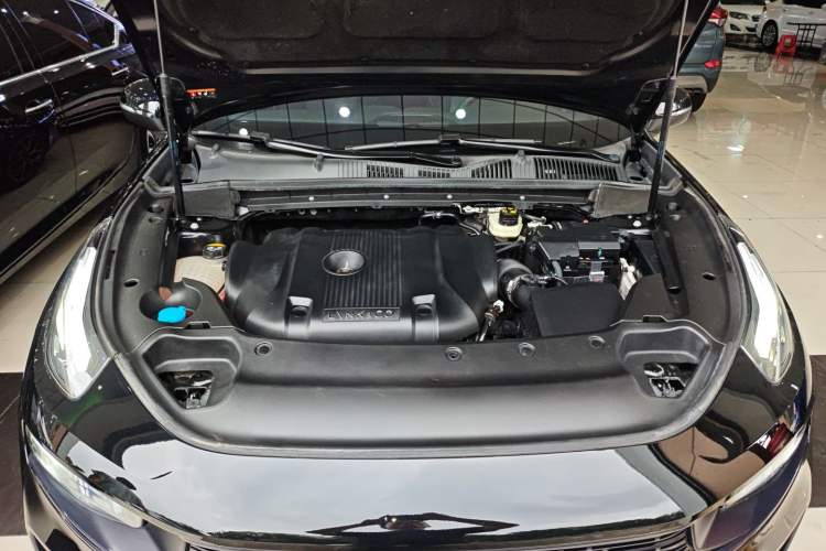 Used Lynk & Co 03 2022 2.0TD DCT JingPro Engine Bay