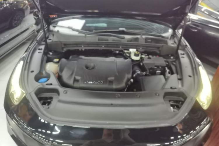 Used Lynk & Co 03 2022 2.0TD DCT GenioPlus Engine Bay